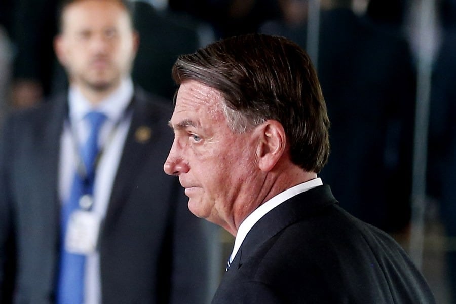 Bolsonaro viajó a Florida, donde comió pollo frito y saludó a seguidores.