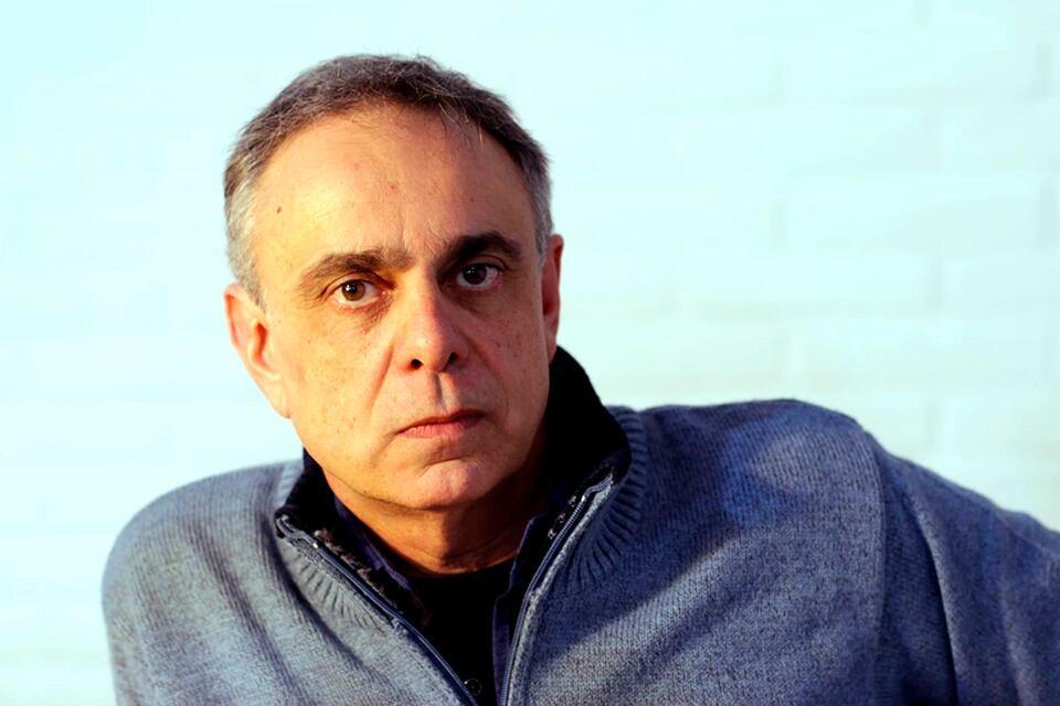 Cristian Bautista nacerá como escritor rodeado de colegas dispuestos a recibirlo.