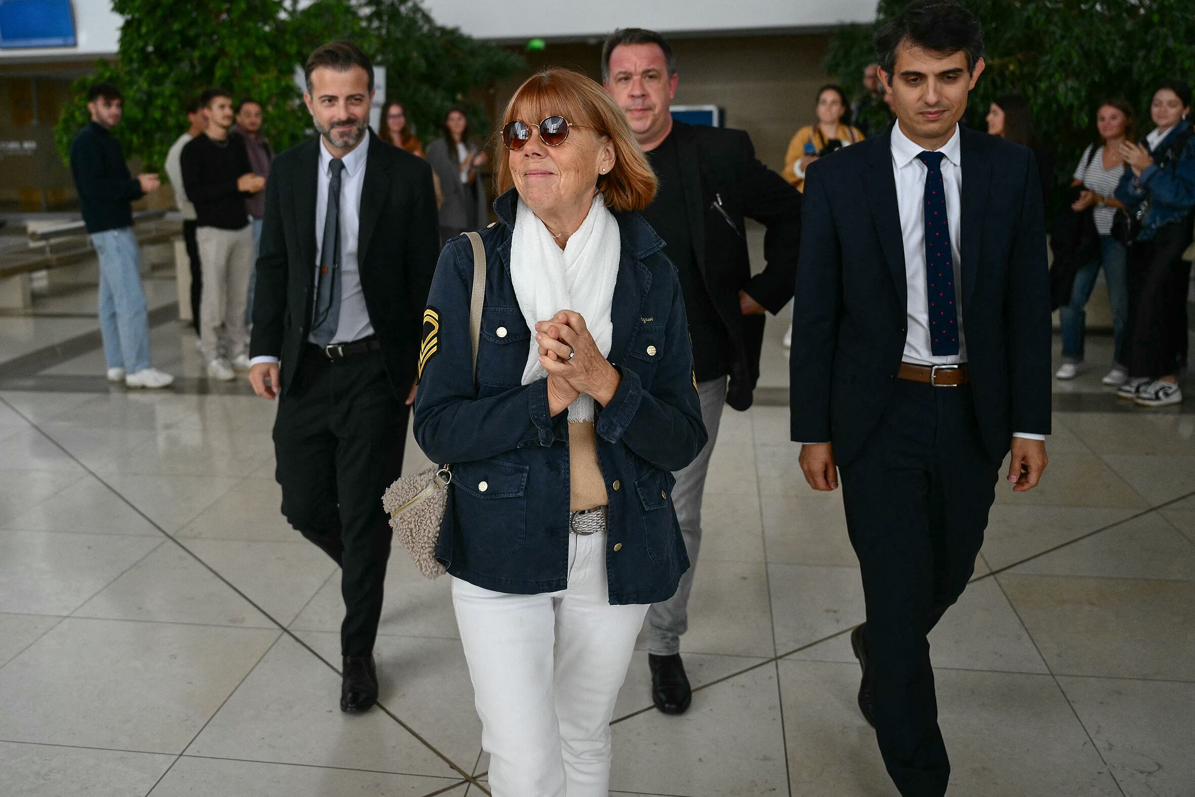 Gisèle Pelicot asiste diariamente al juicio contra su exmarido y sus otros 50 violadores.