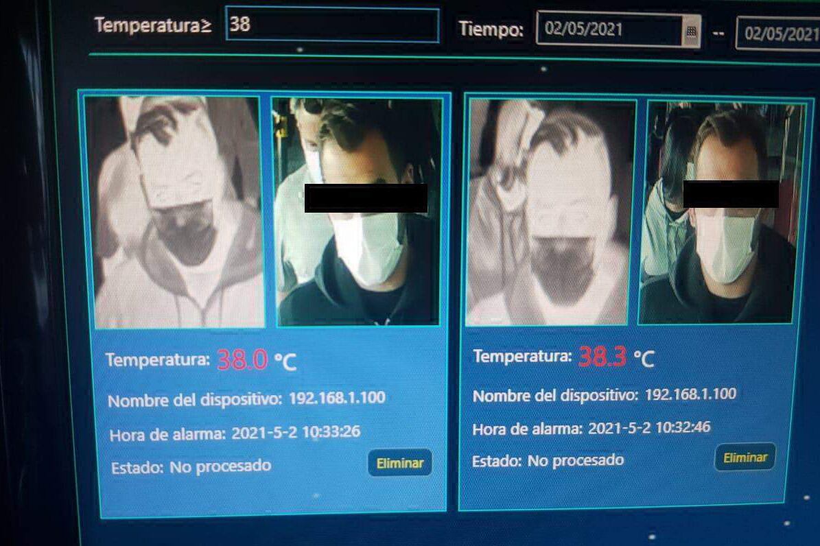 Captura de pantalla de las cámaras térmicas de Migraciones en el momento en que detrecta al pasajero con fiebre.