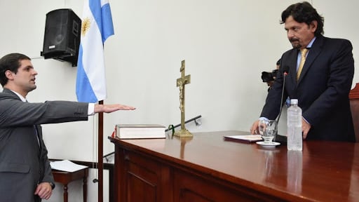Peretti cuando asumió, durante la intendencia del ahora gobernador 