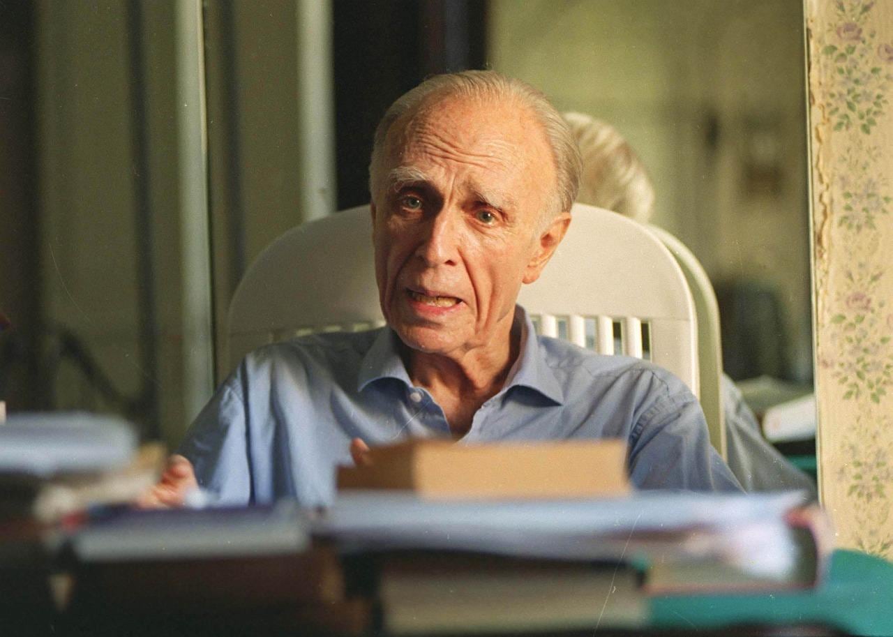 Adolfo Bioy Casares, ganador del Premio Cervantes de Literatura en 1990.