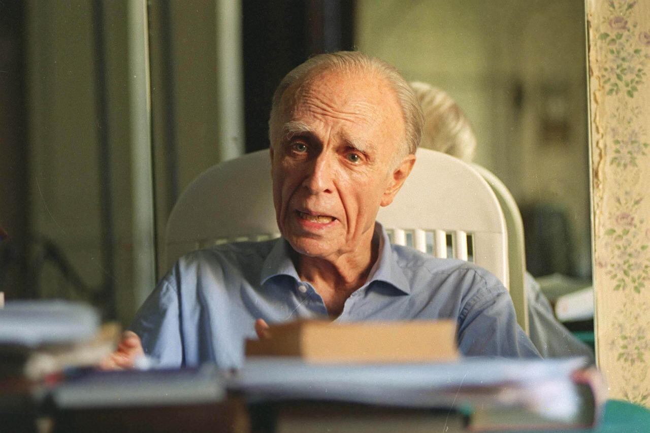 Adolfo Bioy Casares, ganador del Premio Cervantes de Literatura en 1990.