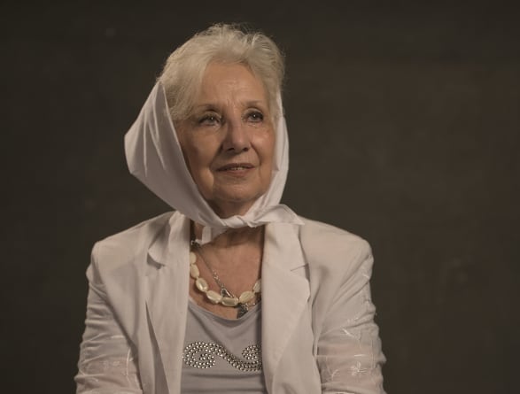 Estela de Carlotto en el documental. 