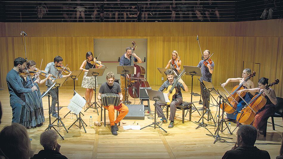 El grupo amplía el repertorio de obras para cuerdas.