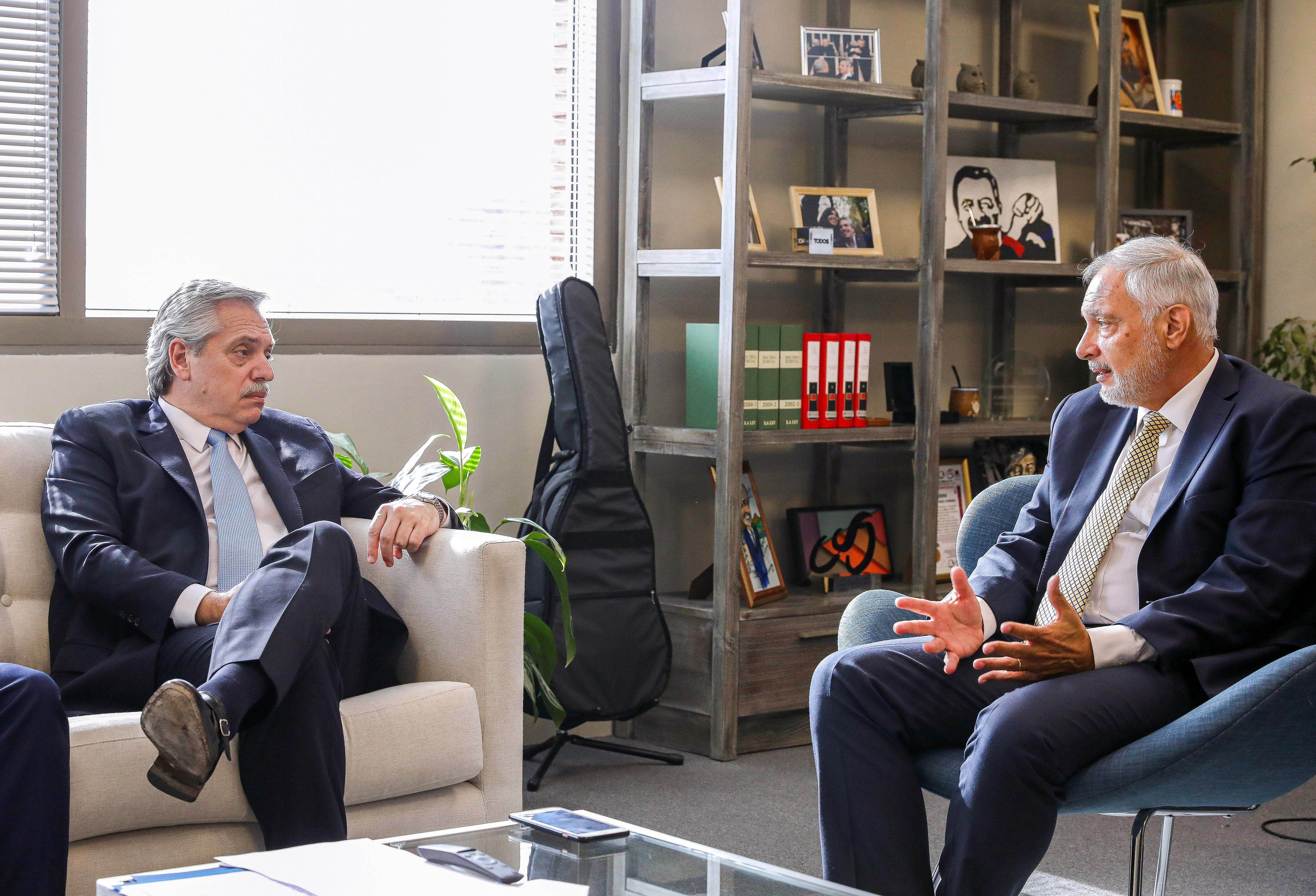 Fernández recibió al titular de Fonplata-Banco de Desarrollo, Juan Notaro, que le prometió apoyo.