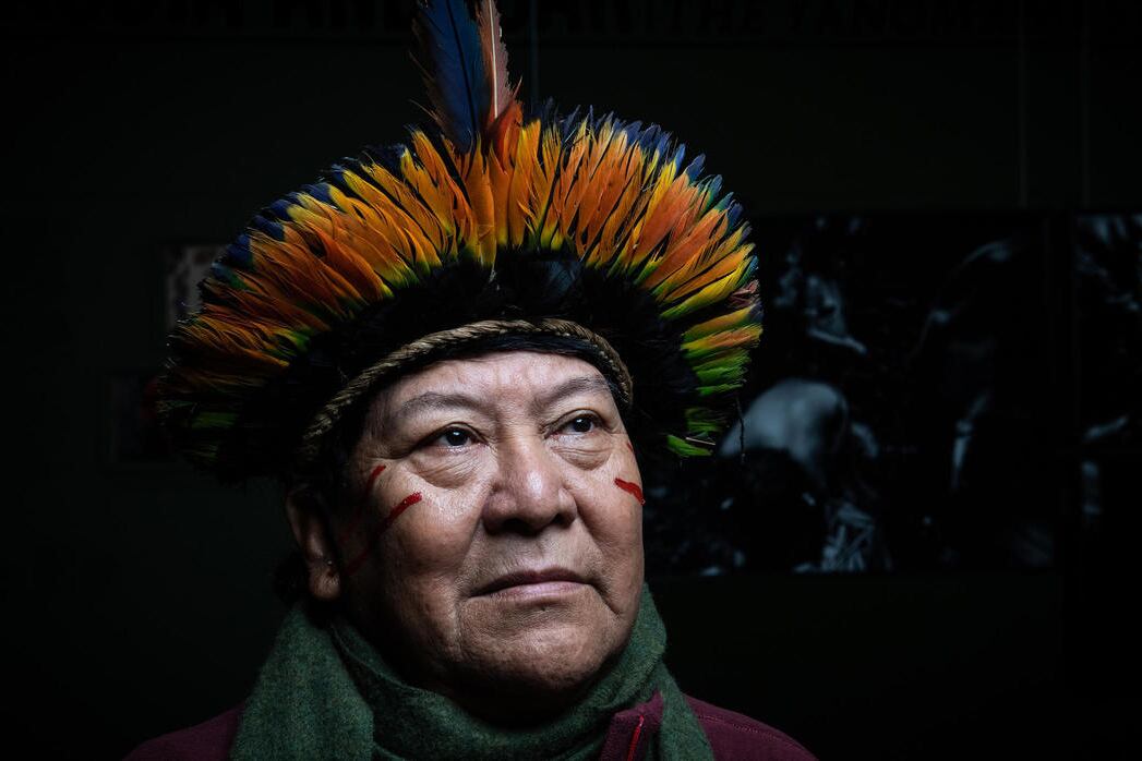 Davi Kopenawa, líder del pueblo yanomani, viajó a Ginebra a alertar sobre la situación crítica que vive la Amazonia.