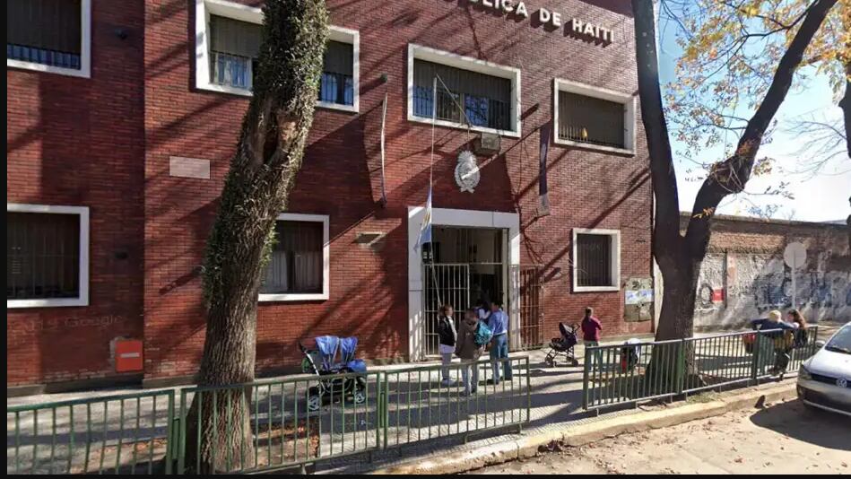 La escuela República de Haití, donde asistía la niña fallecida por desnutrición.