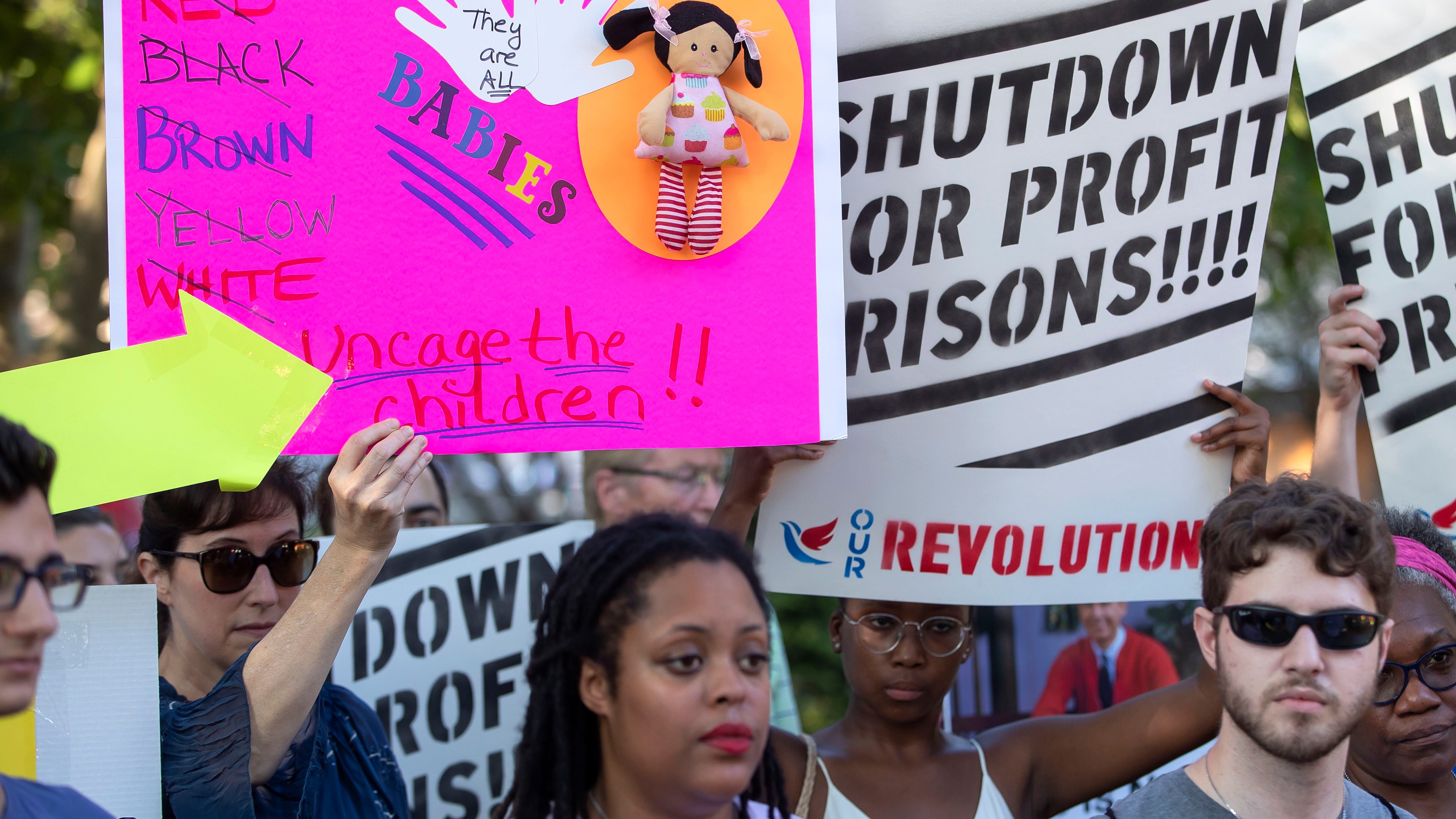 Pedidos de cierre de los centros de detención de menores migrantes.