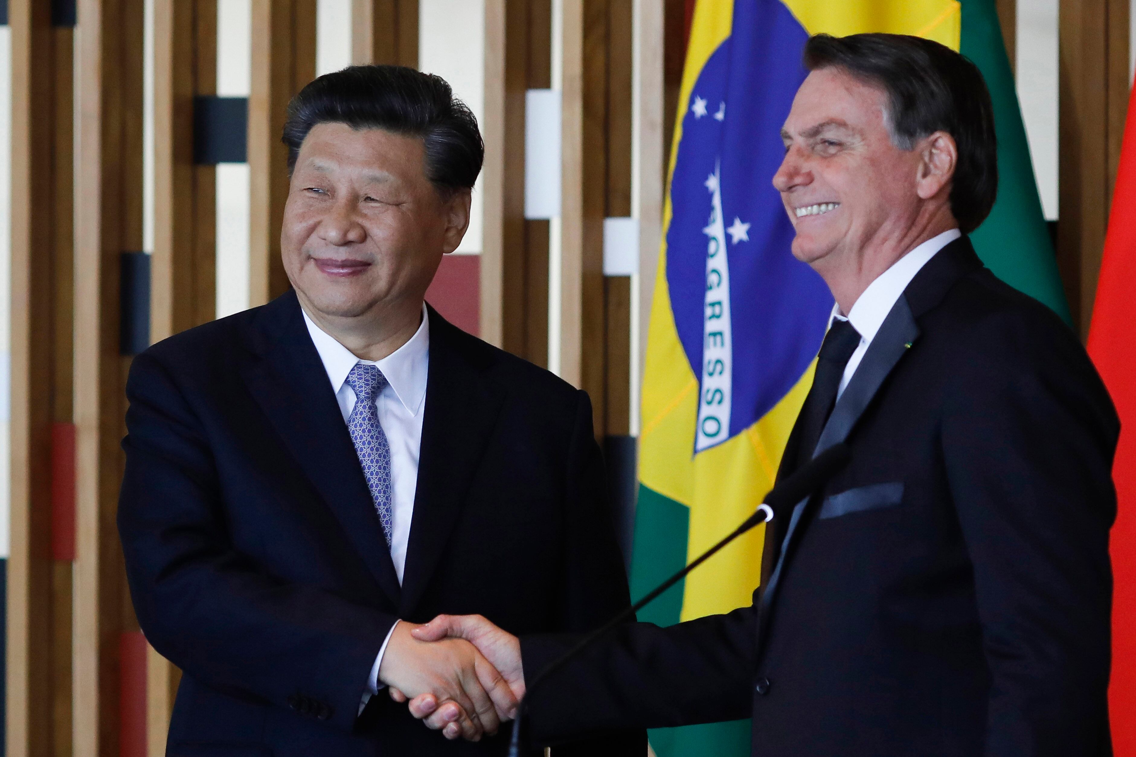 El presidente chino Xi Jinping y su par brasileño Jair Bolsonaro se encontraron en Brasilia.