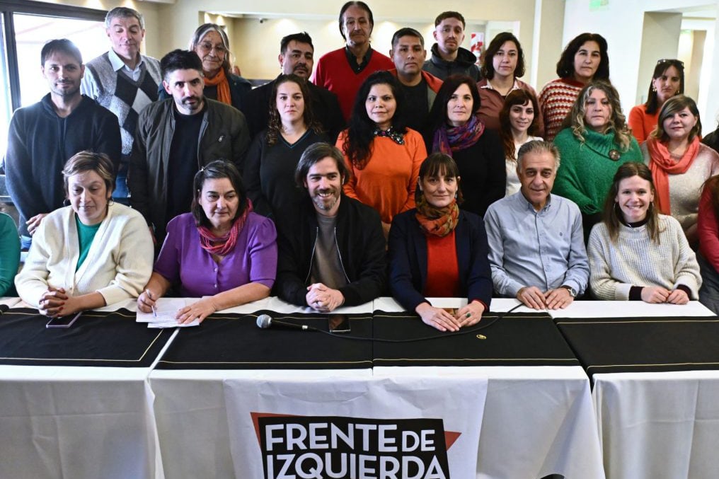 El FIT-U fue el primer armado en oficializar candidatos este sábado.