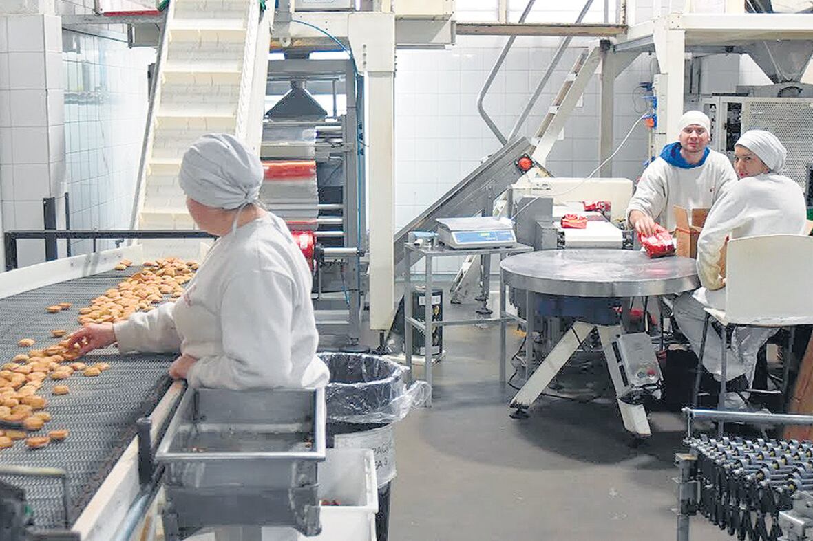 Las industrias evalúan de forma negativa la situación de la economía nacional.