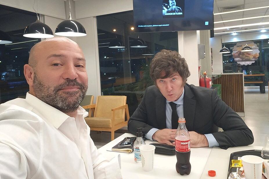 Diego Spagnuolo junto a Javier Milei