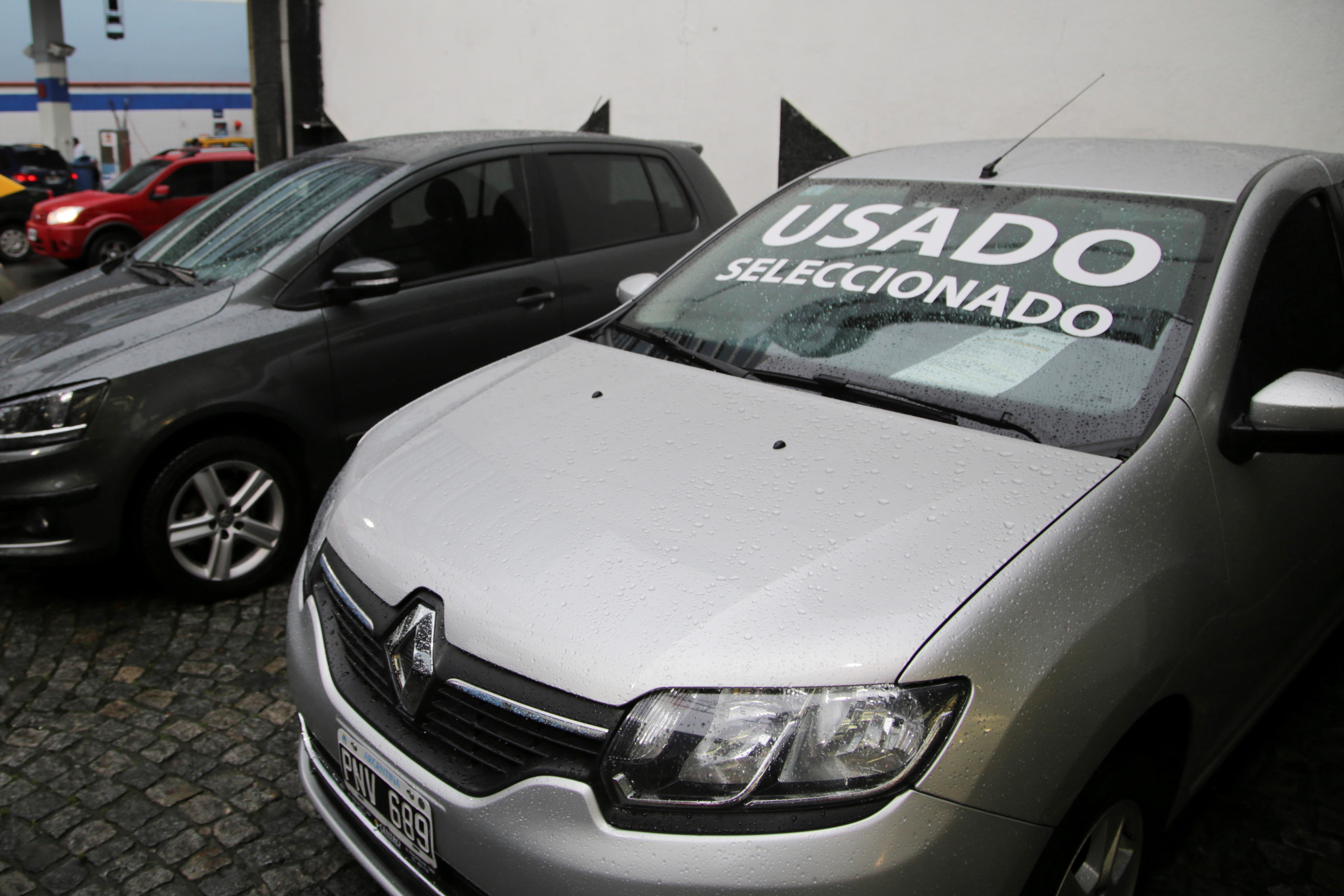 zzzznacp2NOTICIAS ARGENTINAS BAIRES, JULIO 12: (ARCHIVO)  La venta de autos usados bajó 4,1% en junio último con relación a igual mes de 2017, con 136.787 unidades, y los concesionarios advirtieron que la crisis "se está profundizando" en este mercado. Foto NA: MARIANO SANCHEZzzzz