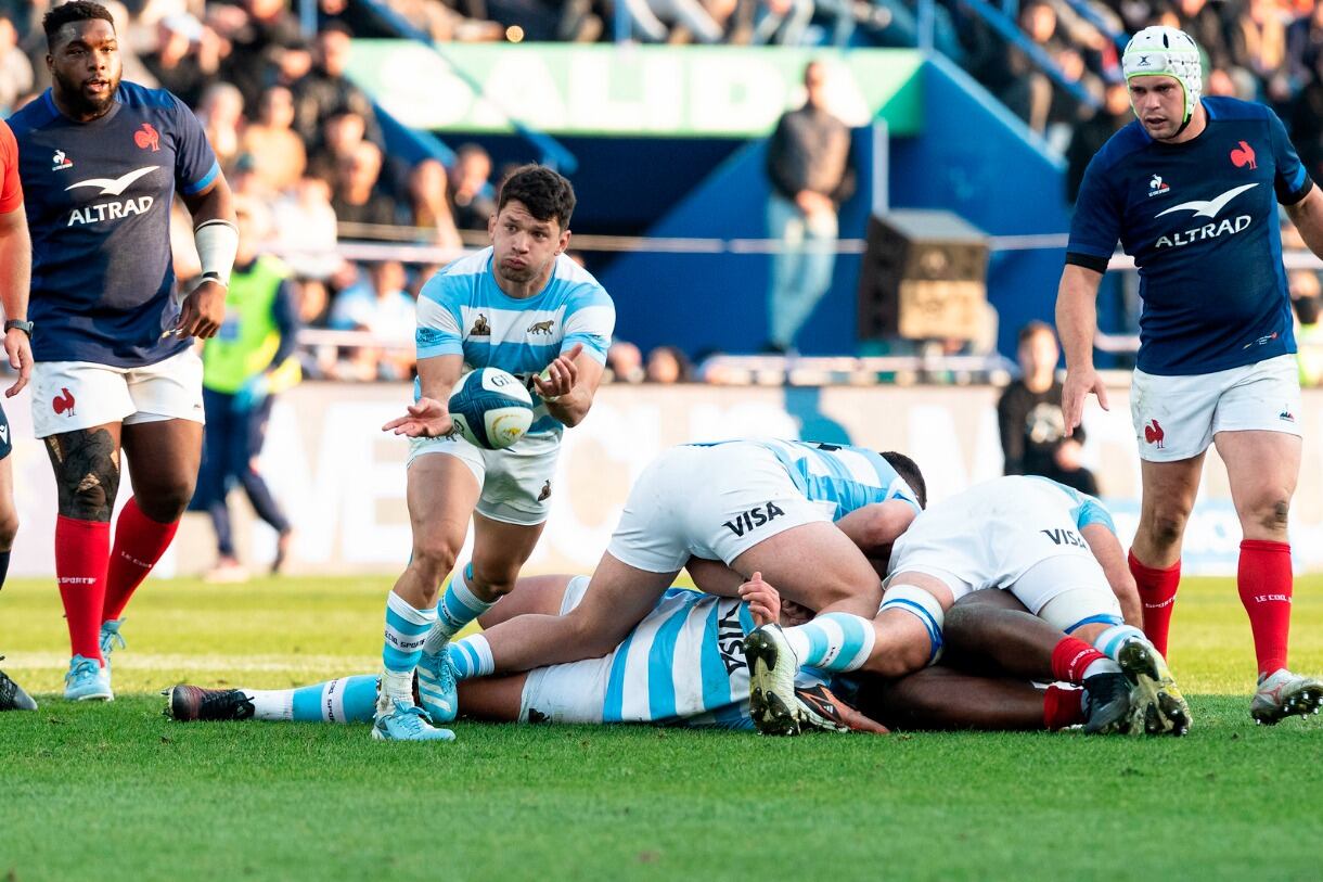 El duelo en Vélez tuvo varios encontronazos