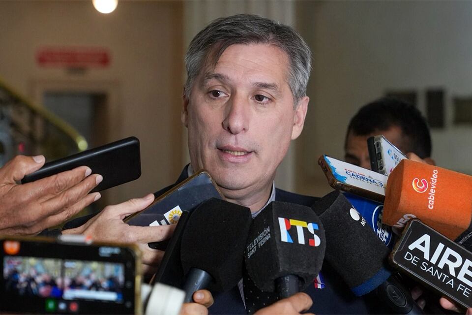 Olivares se jactó de la "administración eficiente" de Santa Fe. 