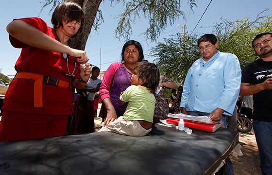 Operativo gubernamental en comunidades de Santa Victoria Este 