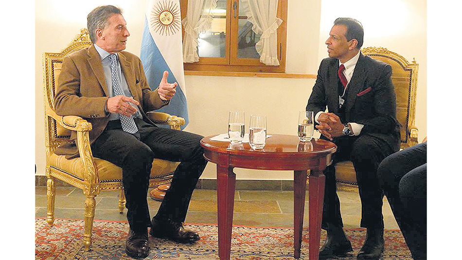 El presidente Mauricio Macri y el empresario Sunny Varkey.