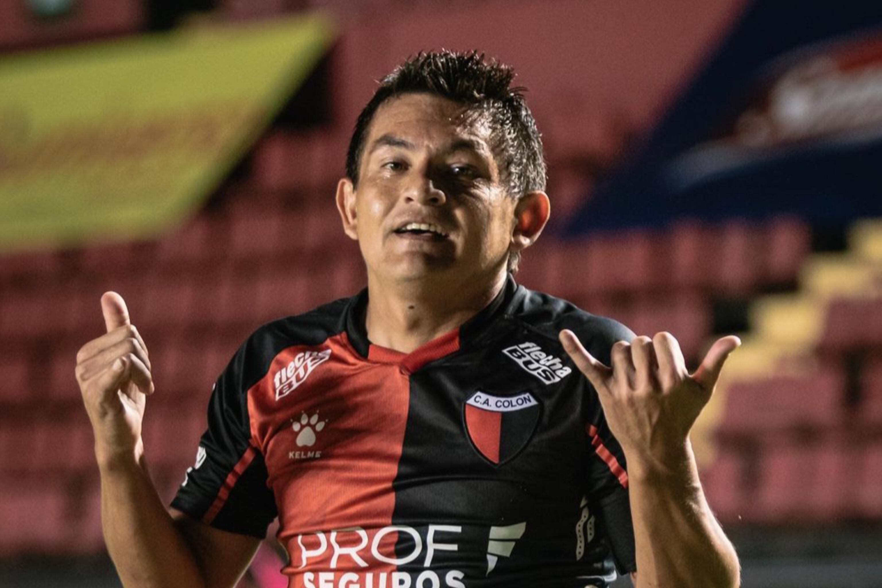 Cómo evoluciona la salud de "Pulga" Rodríguez tras chocar y volcar con su camioneta en Tucumán. (Foto: @elpulga.ok)