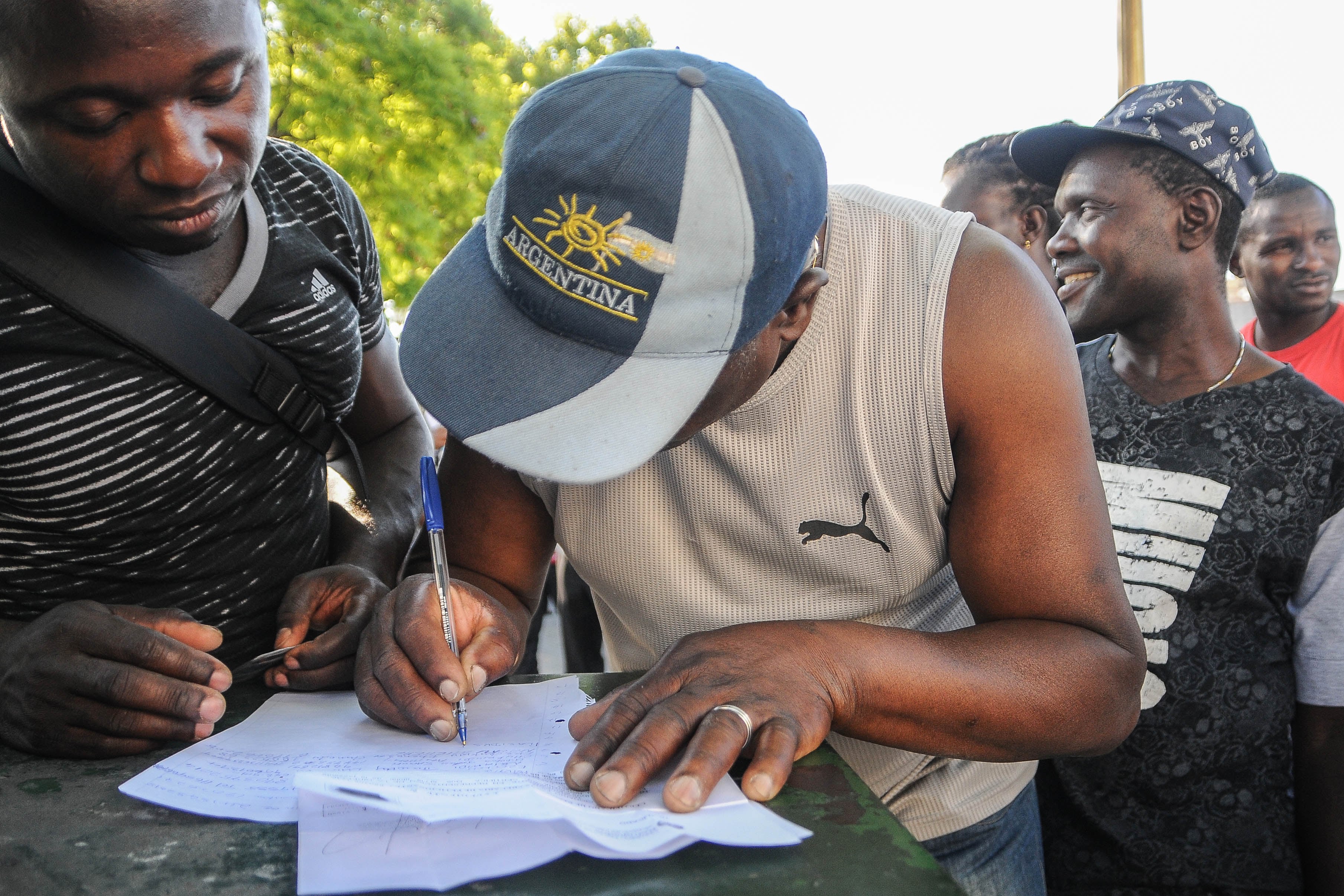 Los migrantes quedan en manos del dispositivo Radex, que puso en funcionamiento el macrismo.