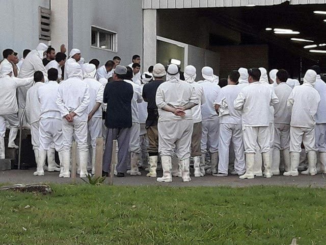 Los trabajadores mantienen el paro desde el viernes.