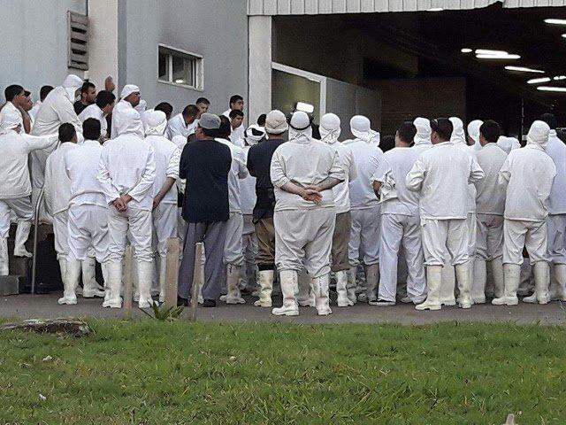 Los trabajadores mantienen el paro desde el viernes.