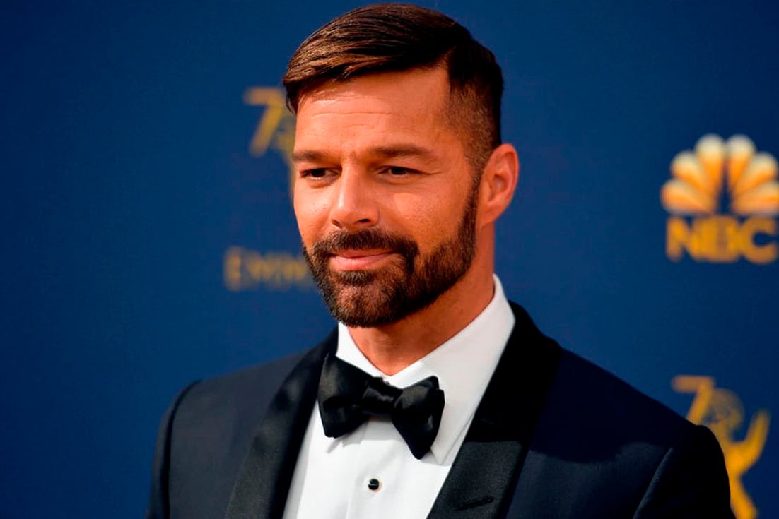 Ricky Martin recibió la vacuna contra la covid-19 y llamó a vacunarse.