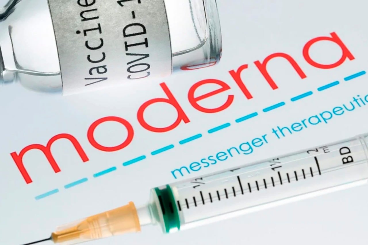 Un documento publicado por la FDA señaló que la eficacia de esta vacuna, a 14 días de la aplicación de la segunda dosis, fue del 94,5%.
