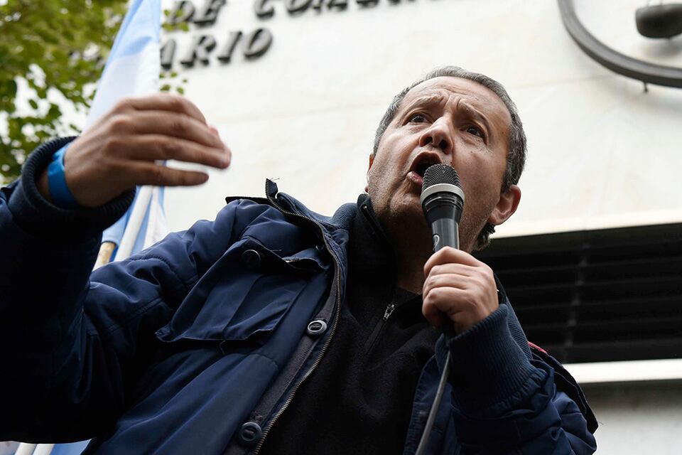 El diputado provincial Carlos Del Frade. 