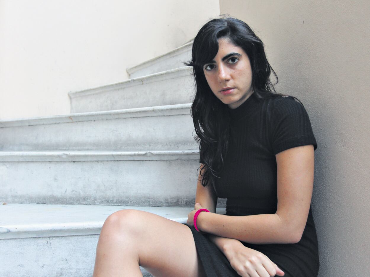 Luz López es narradora, dramaturga, actriz y directora de teatro.