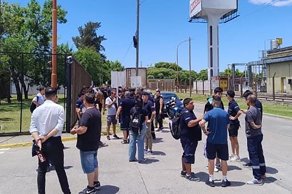 Avon cierra su centro de distribución de San Fernando y echa a 293 trabajadores.