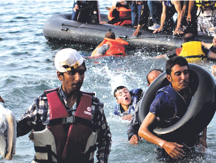 Existe un flujo creciente y dramático de emigrados y refugiados que escapan de condiciones de pobreza extrema en sus países.