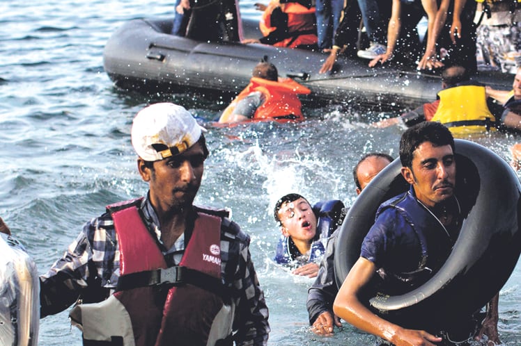 Existe un flujo creciente y dramático de emigrados y refugiados que escapan de condiciones de pobreza extrema en sus países.