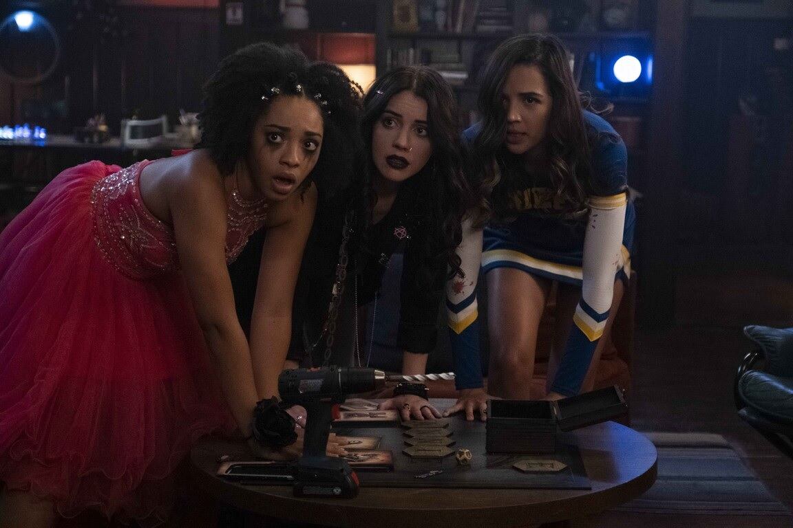 Una noche de juegos se sale de control en los unitarios de terror que la saga Into The Dark dará en Halloween.