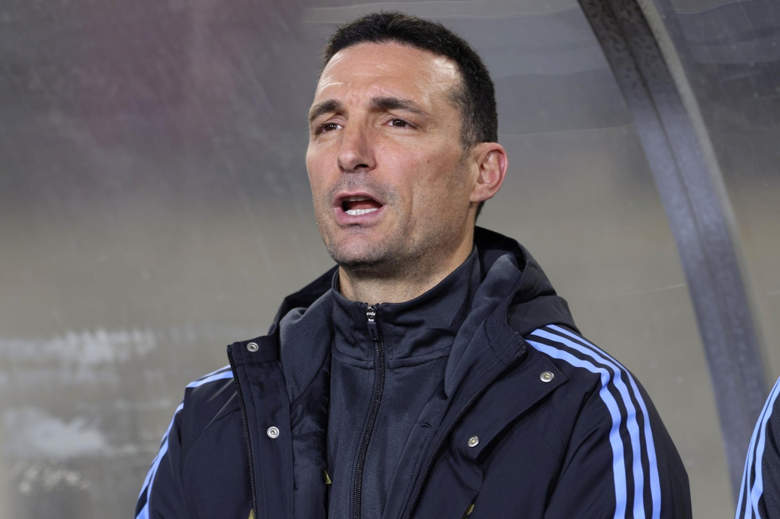 Scaloni valoró el rendimiento de los jóvenes