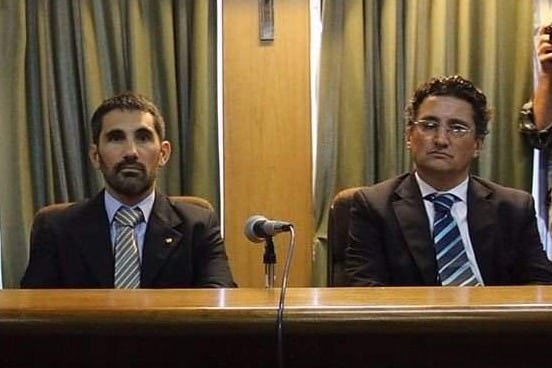 Juan Facundo Gómez Urso (izq) y Pablo Viñas (der) fueron suspendidos provisoriamente en sus funciones para ser sometidos a un jury.