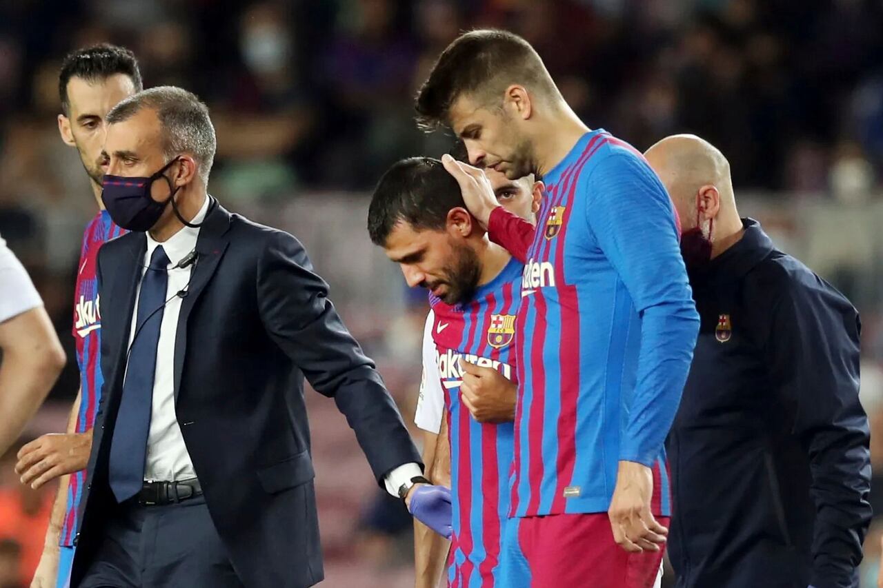 Agüero apenas pudo jugar en el conjunto catalán.