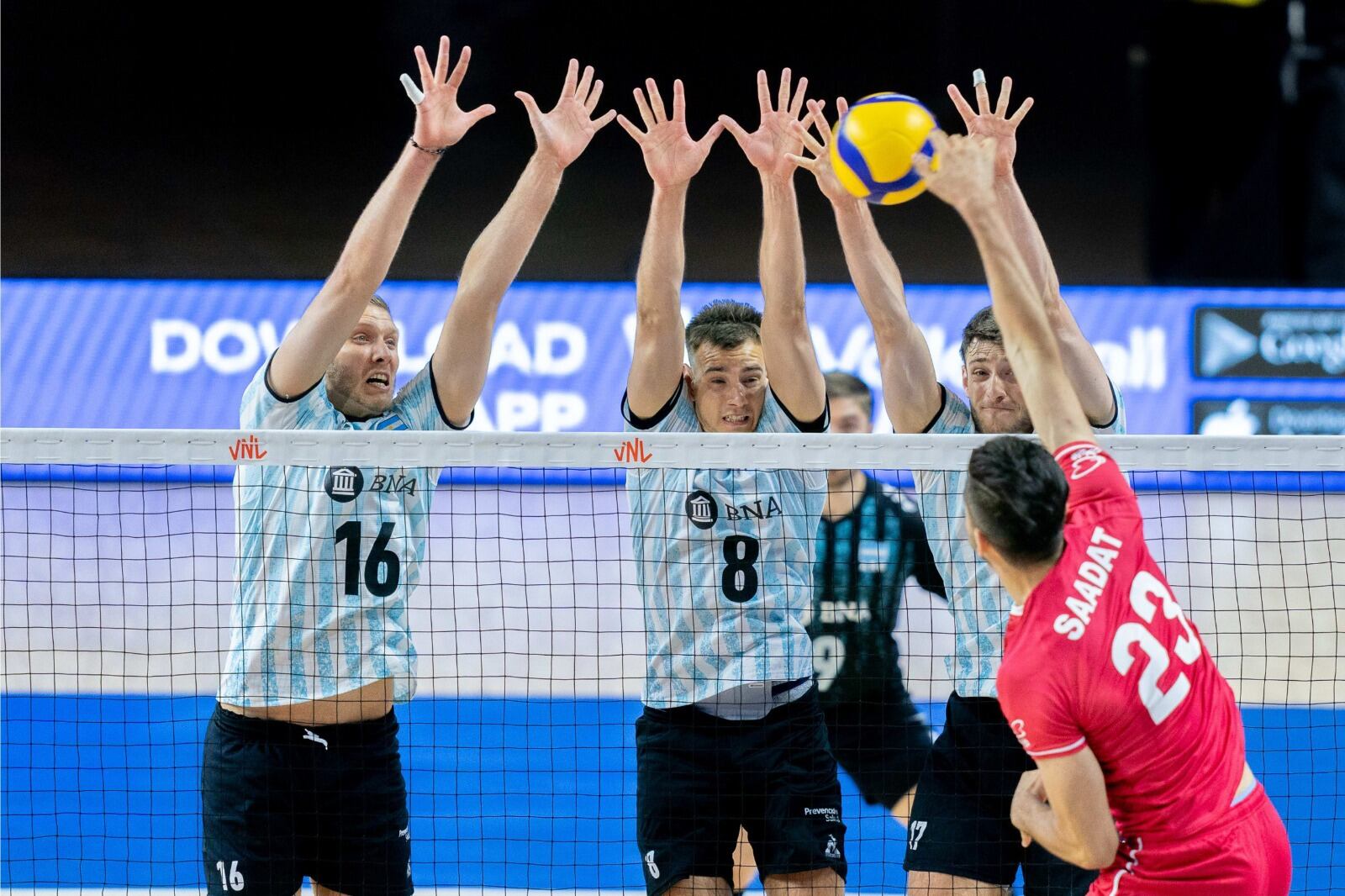 El iraní Saadat ataca ante el bloqueo de Argentina