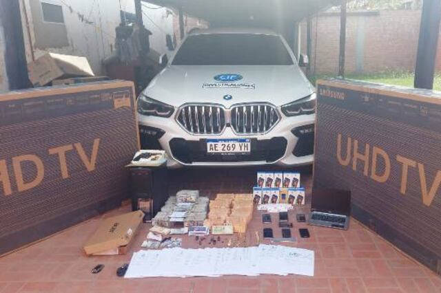 Parte de lo secuestrado en los allanamientos.