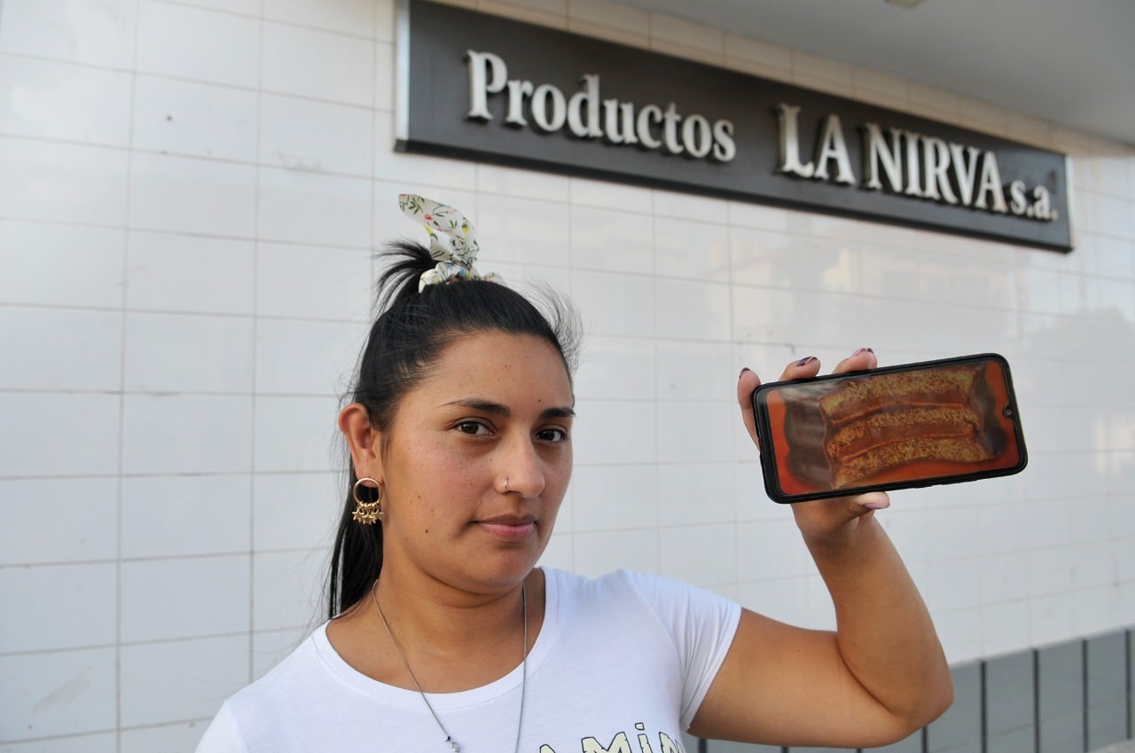 Orgullosa de lo que se produce con su trabajo.