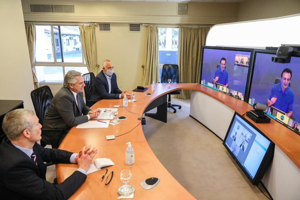 El presidente Alberto Fernández mantuvo una videoconferencia con el titular del laboratorio AstraZeneca, Pascal Soriot, que desarrollará la vacuna contra el coronavirus en el país.