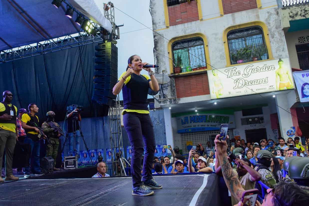 Luisa González es la candidata por el correísmo.