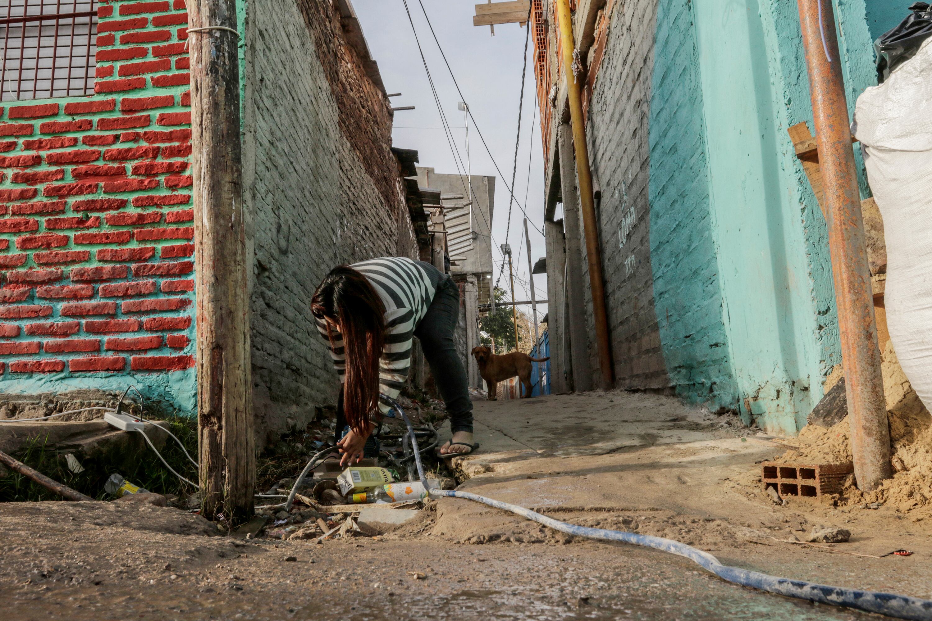 Según el Indec, el 89,1 por ciento de los hogares tiene agua corriente, el 66,2 gas de red y el 68,8 desagües cloacales.