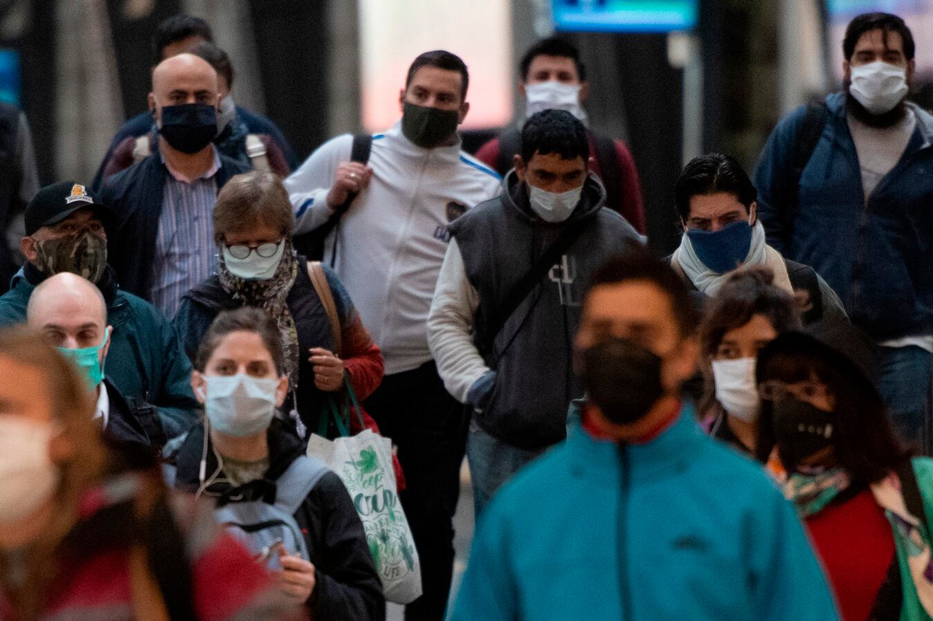 "Con la pandemia, el compromiso de las instituciones de la democracia liberal y del Estado de Bienestar se fracturó" advierte Rubén Manasés Achdjian .