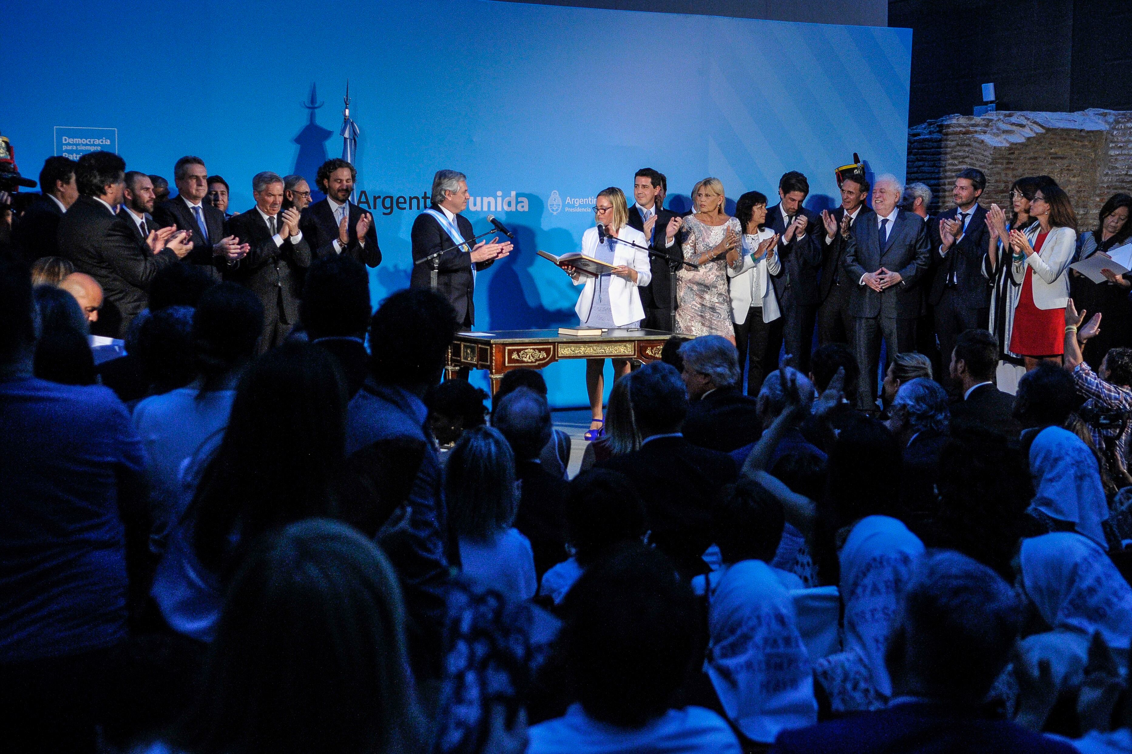 El lugar donde juró el gabinete se llama de nuevo Museo del Bicentenario.