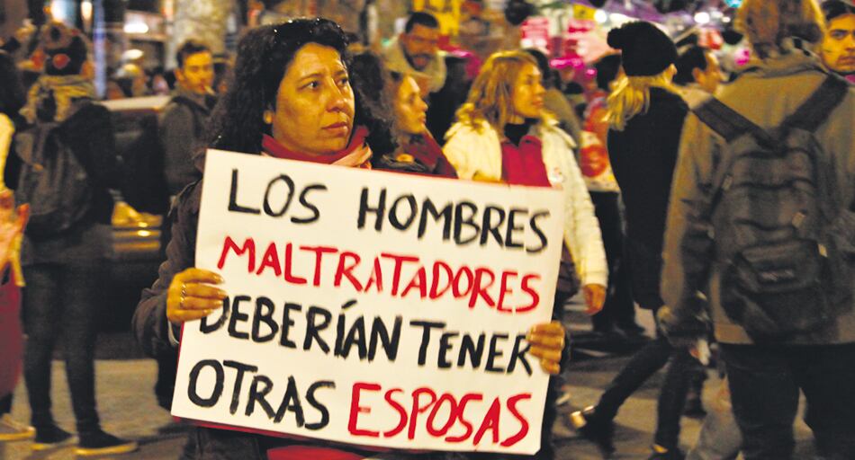 La intervención policial en casos de denuncia de violencia se remite a aconsejar al agresor a retirarse del lugar.