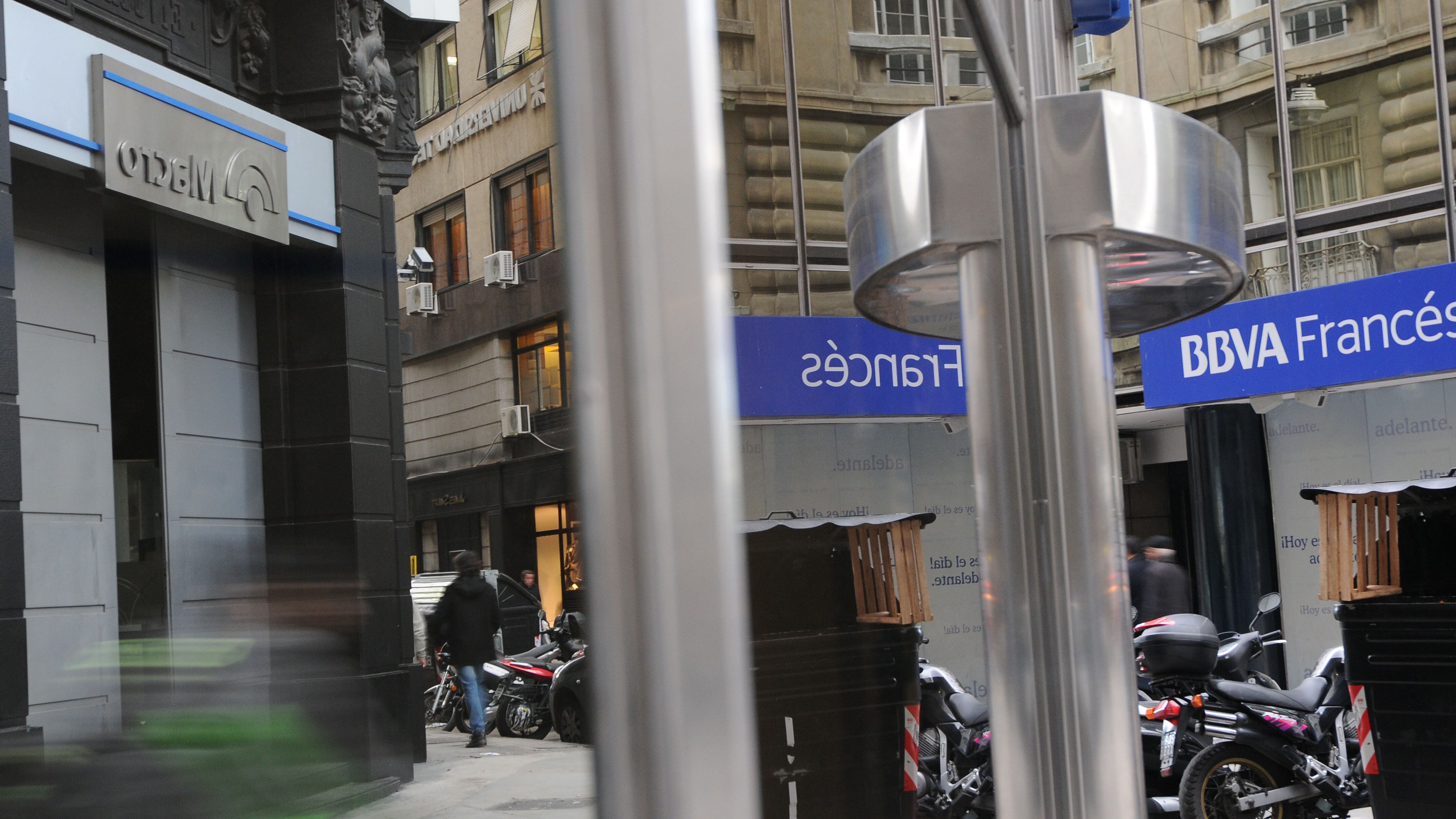 El mayor negocio de los bancos es invertir en letras del Banco Central como Lebac y Leliq.