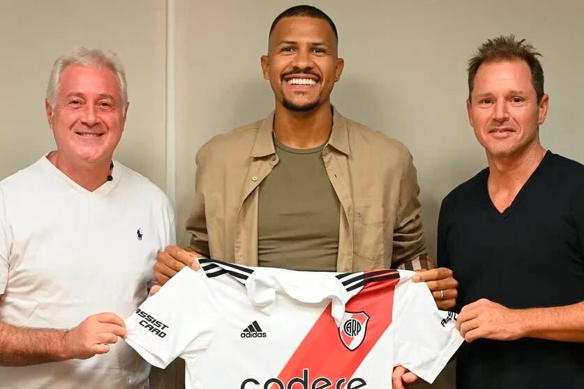 Rondón fue presentado junto al presidente Brito y el vice Patanian