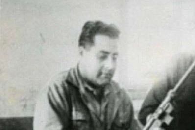 Una antigua foto de Muñiz en los tiempos de la liberación argelina.