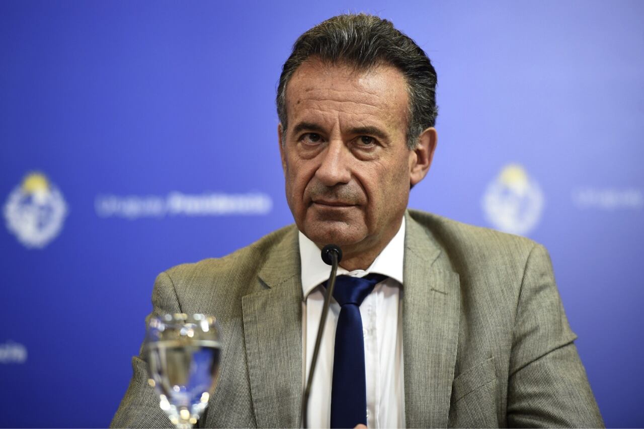 El ministro de Salud, Daniel Salinas.